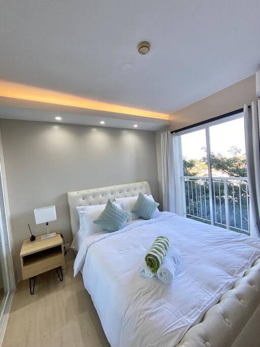 Modern Oasis: Pool + Netflix Apartment Manila Ngoại thất bức ảnh